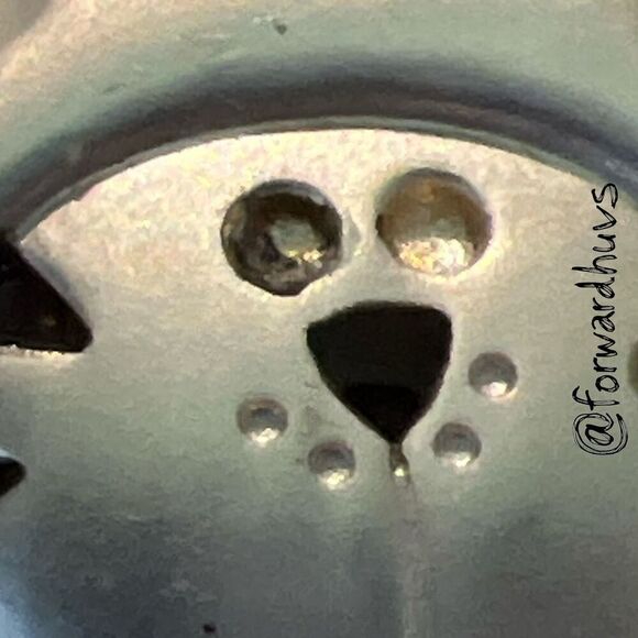 Bundle Sale 3 for $15 | Silver Tone Cat Brooch with Moveable Legs - Picture 3 of 7